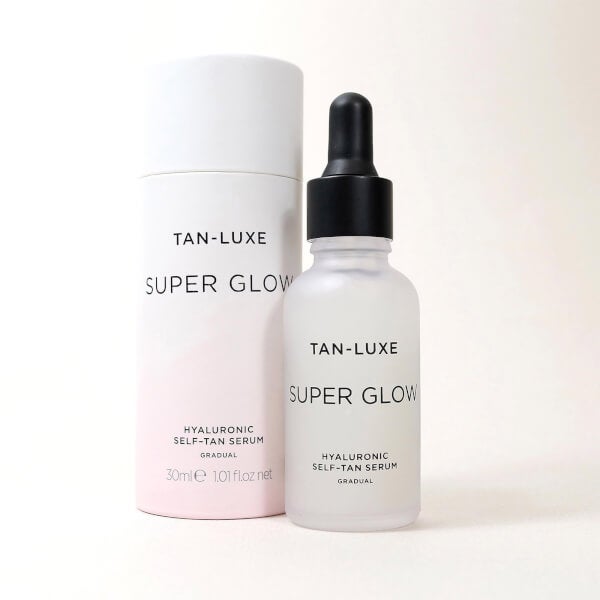 Tan-Luxe Tan-Luxe Super Glow Hyaluronic Self-Tan Siero 30ml Negozi Online