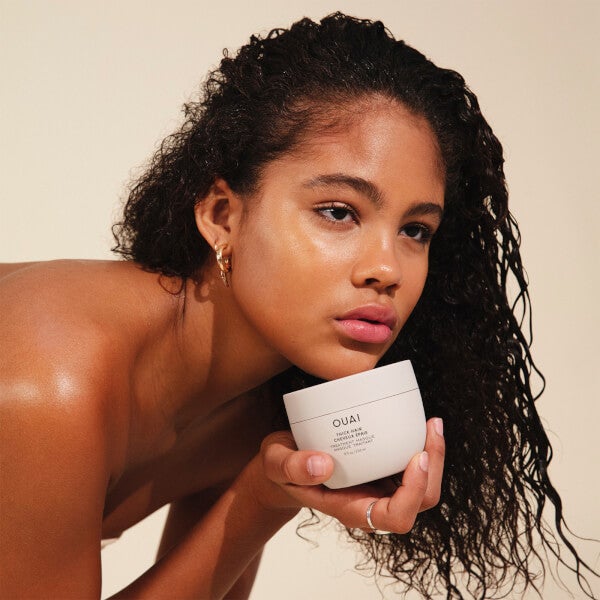 OUAI OUAI Maschera per il trattamento dei capelli medio-fini 236ml Qualità