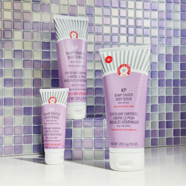 First Aid Beauty First Aid Beauty KP Bump Eraser Body Scrub with 10% AHA 283.5g Italy