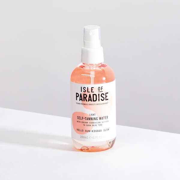 Isle of Paradise Isle of Paradise Self-Tanning Water - Light 200ml Sottocosto