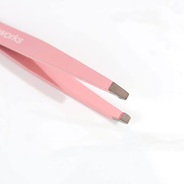 brushworks brushworks Precision Slanted Tweezers Spedizione Gratuita