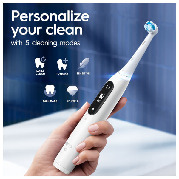 Oral B Oral B iO7 White Electric Toothbrush with Travel Case Offerta Giorno del Papà