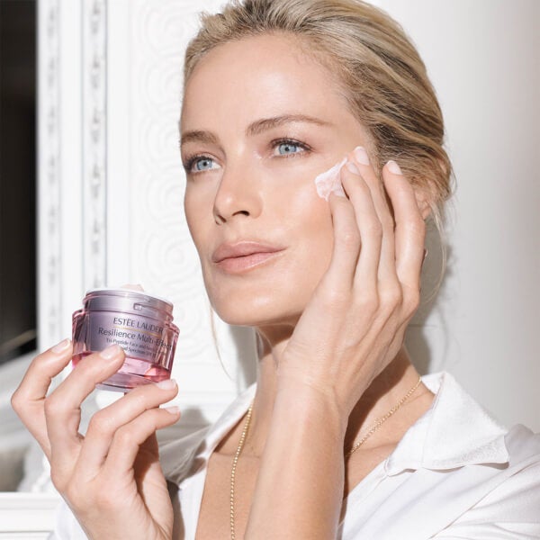 Estée Lauder Estée Lauder Resilience Multi-Effect Firming/Lifting SPF 15 crema ai 3 peptidi viso e collo - pelli normali/miste 50 ml Cyber Monday