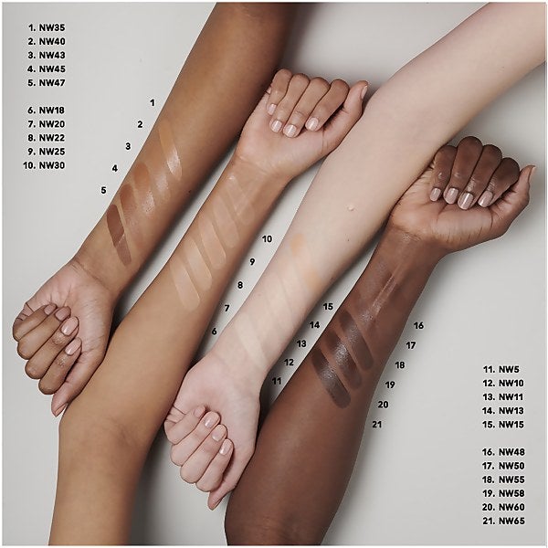 MAC MAC Studio Radiance Serum Powered Foundation 30ml (Various Shades) Vendite Flash