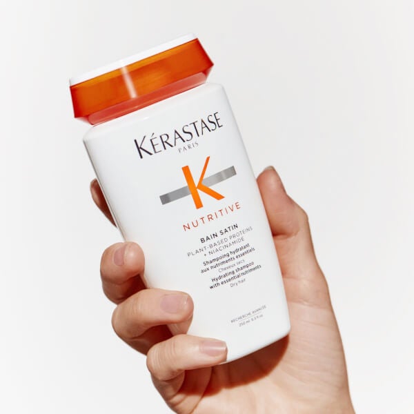 Kerastase Kérastase Nutritive Bain Satin Hydrating Shampoo for Dry Hair 250ml Sconti questo mese