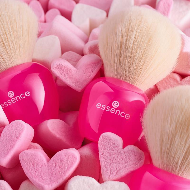 essence essence it's Bubble Gum fun pennello kabuki Offerta