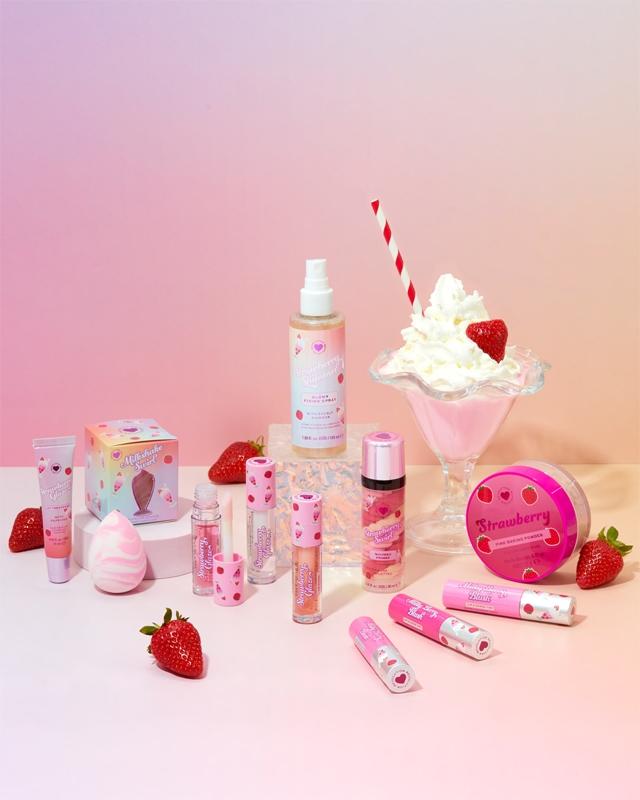 I Heart Revolution I Heart Revolution Milkshake Strawberry Glaze balsamo labbra nutriente per un look perfetto con peptidi Spedizione Gratuita