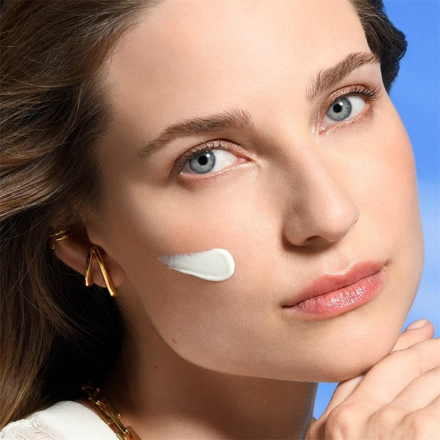 Biotherm Protezione solare Urban UV Defense Hydrating Fluid SPF50+ Ultimi due giorni