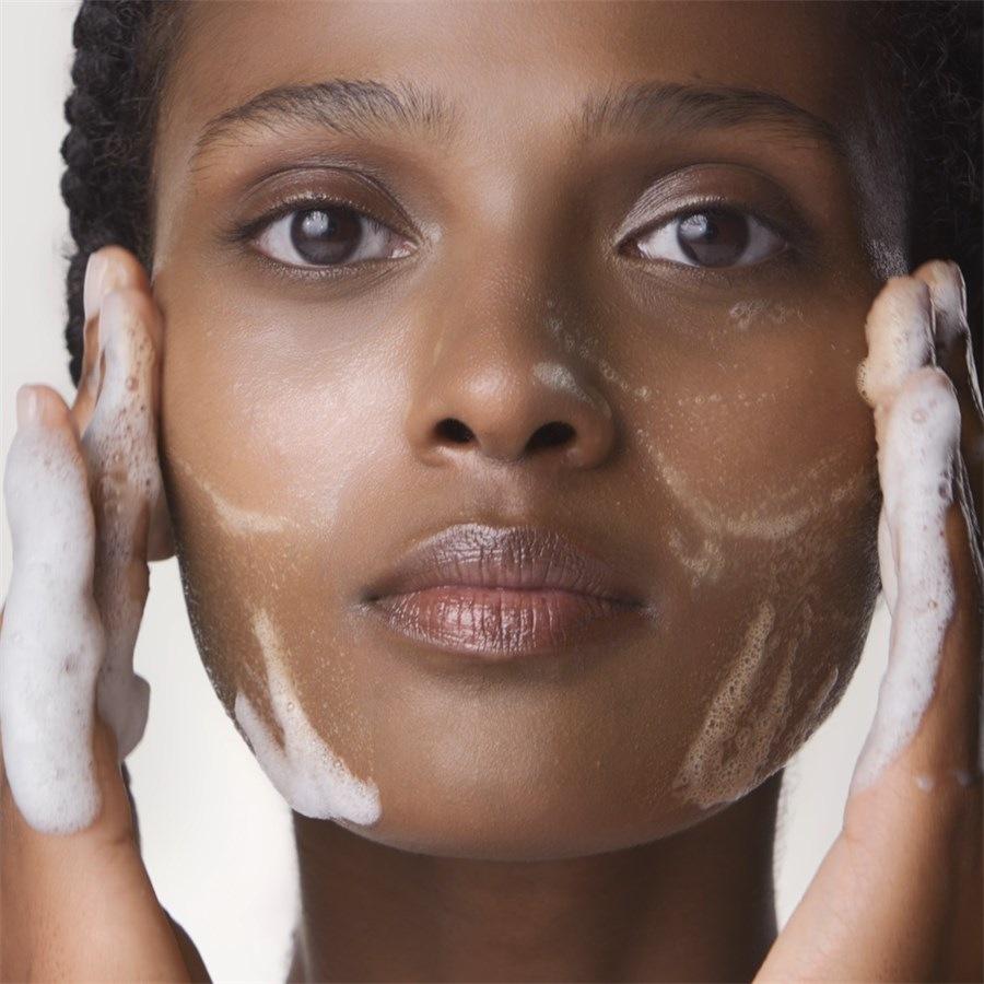 La Mer Pulizia The Essence Foaming Cleanser Economico