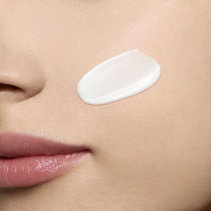 Clarins Emulsione lenitiva Calm Essentiel I Più Venduti