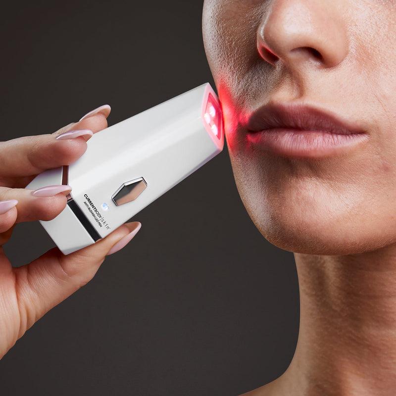 CurrentBody Skin Penna Anti-Imperfezioni a luce LED