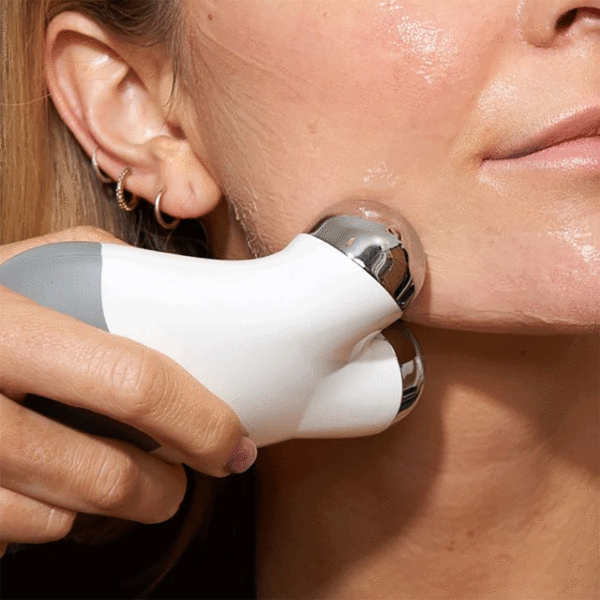 NuFACE Mini Supercharged Skincare Routine (del valore di 272€) Hotsell